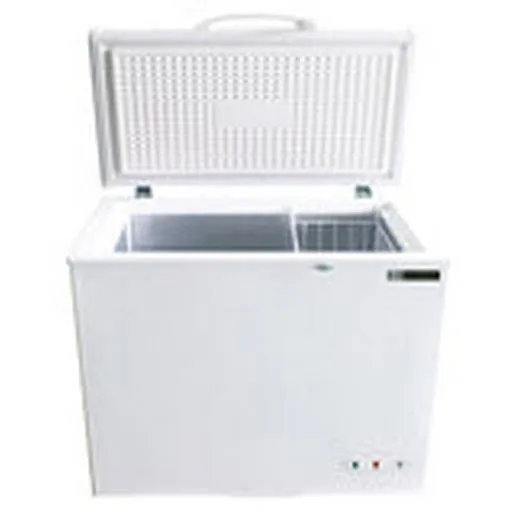 Maxx Cold MXSH7.0SHC White 7.0 Cu. Ft. Solid Top Chest Freezer, 115V